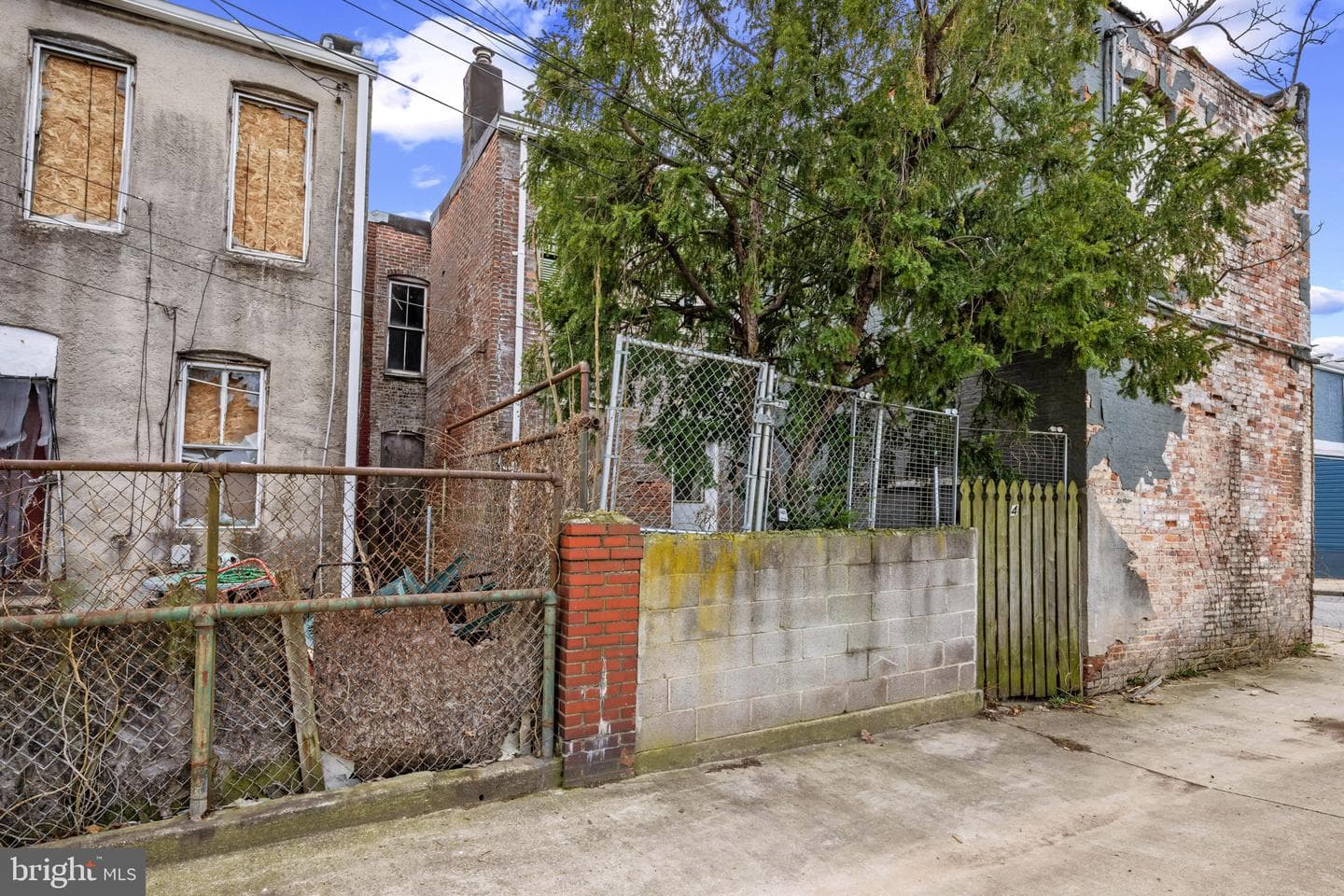2422 E Federal Street photo 20