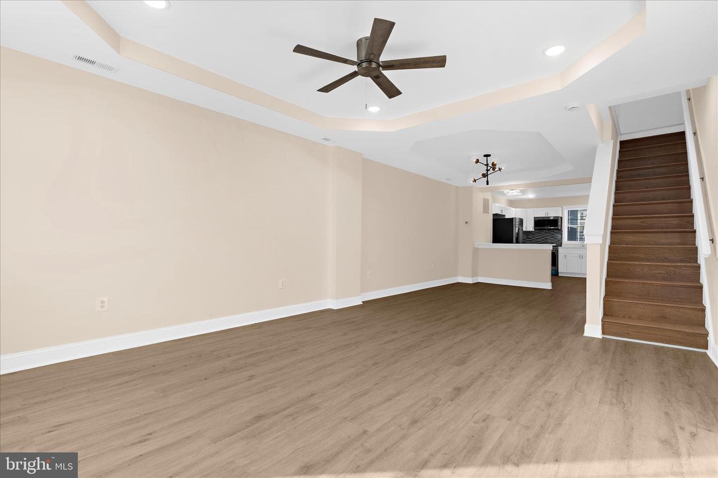 1402 N Montford Avenue photo 12