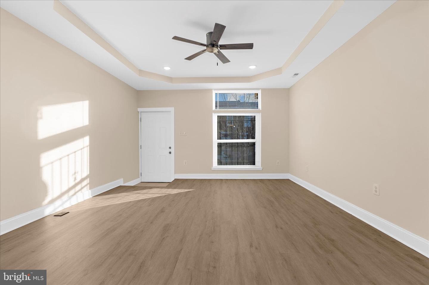 1402 N Montford Avenue photo 14