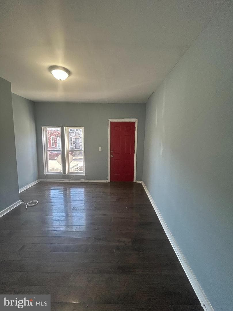 337 S Mount Street photo 4