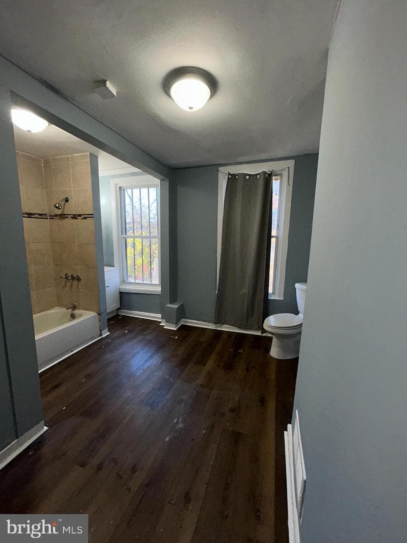 337 S Mount Street photo 8