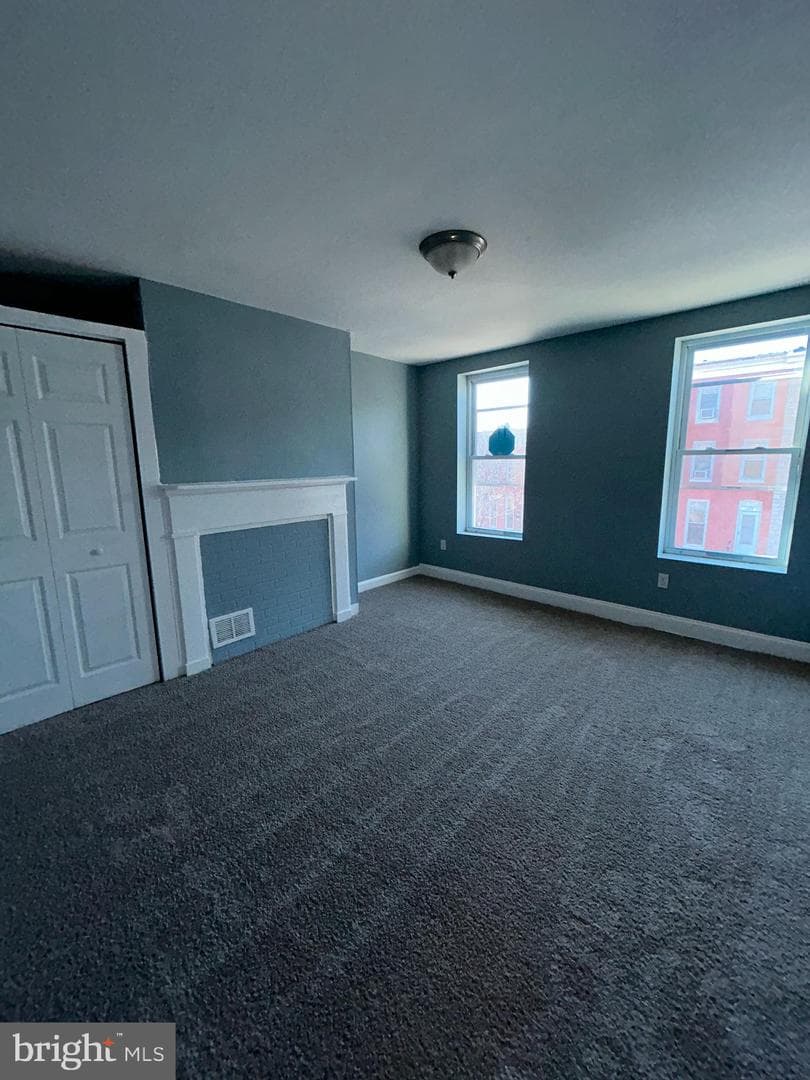 337 S Mount Street photo 9