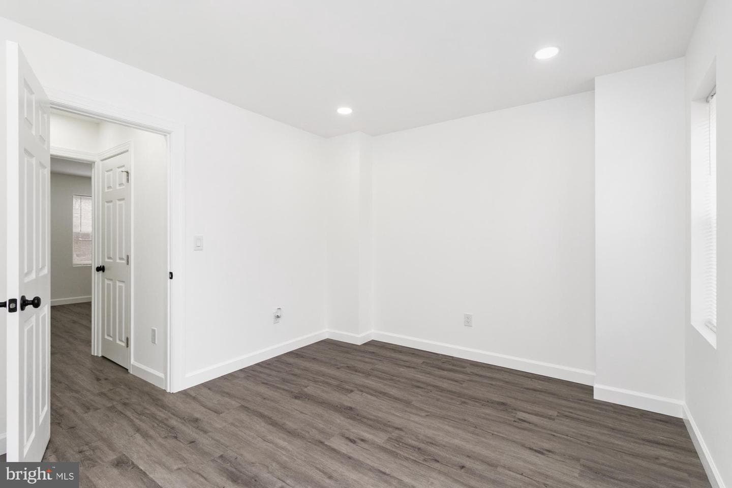 2649 W Lafayette Avenue photo 20