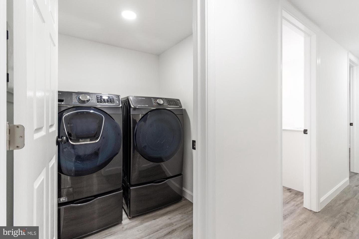 2649 W Lafayette Avenue photo 25