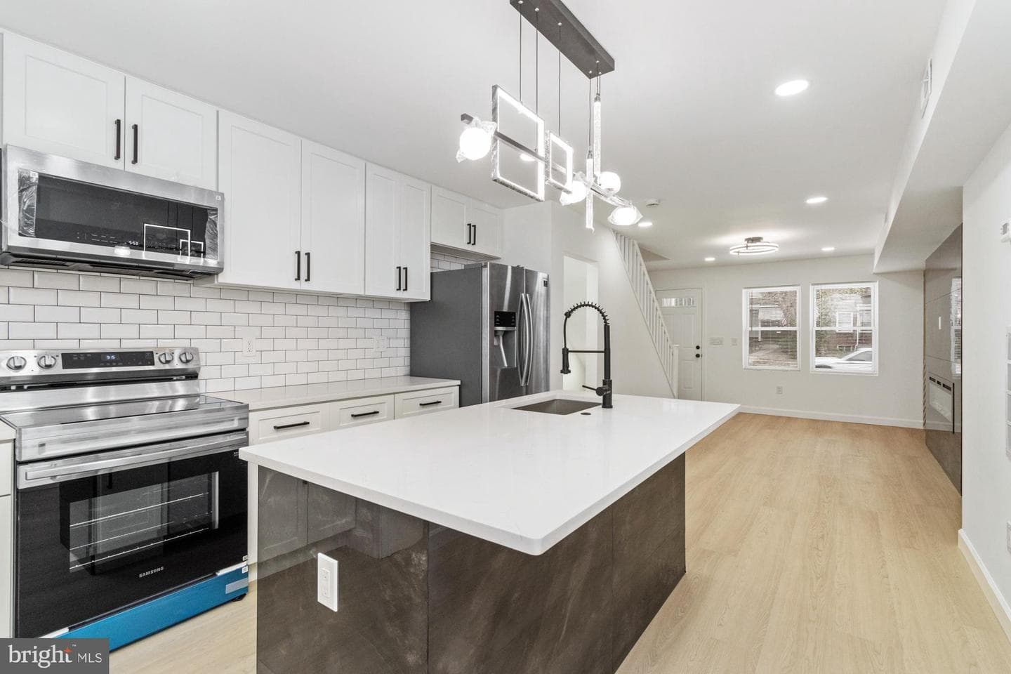 2649 W Lafayette Avenue photo 3