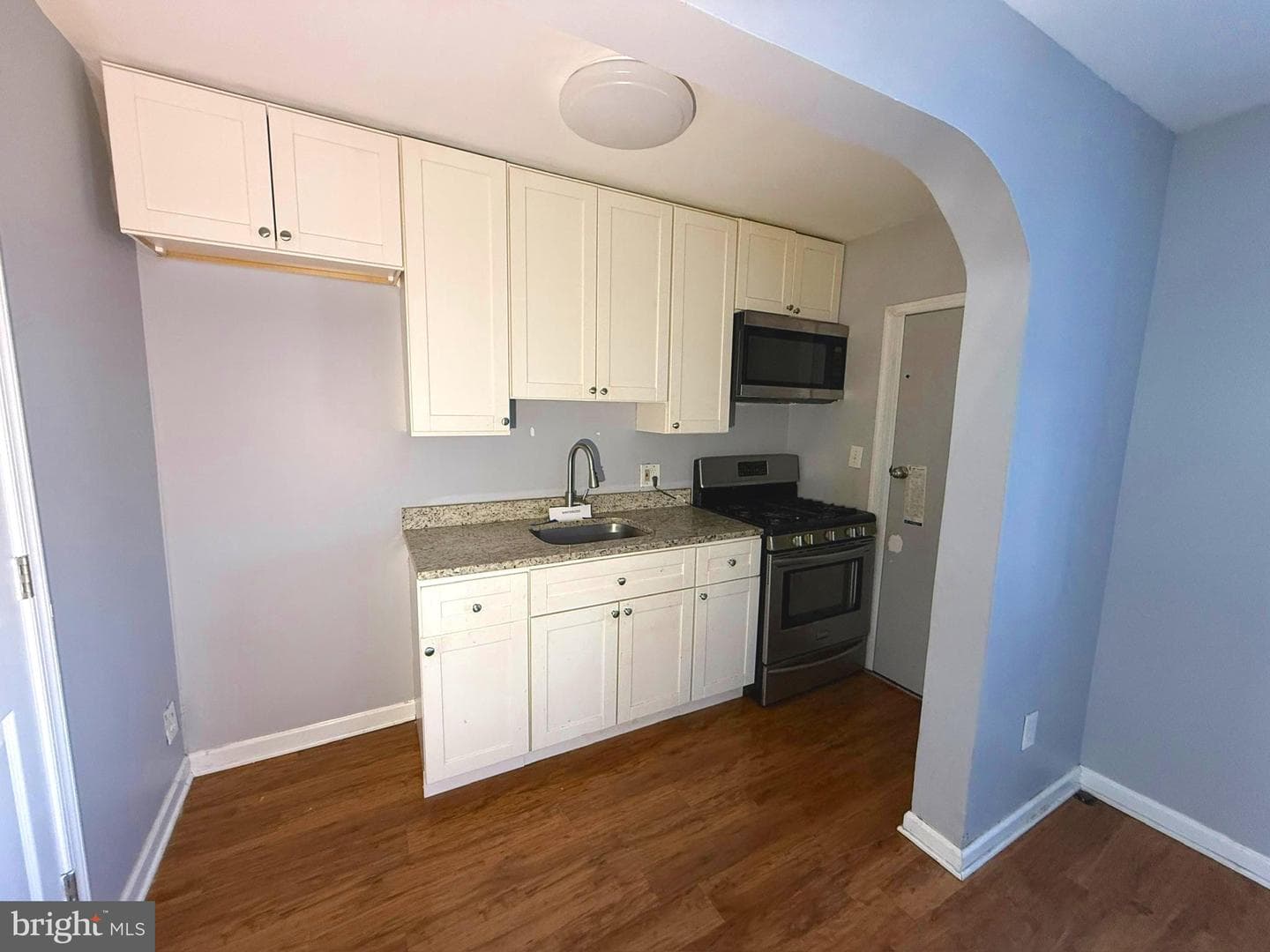 2039 Grinnalds Avenue photo 6