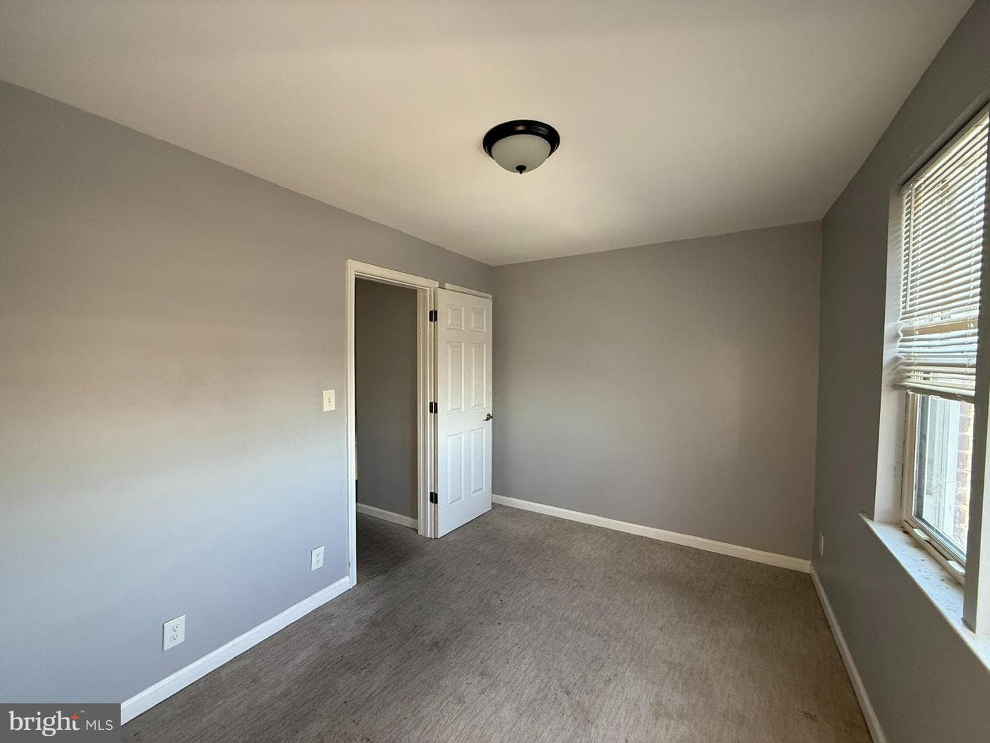2039 Grinnalds Avenue photo 7