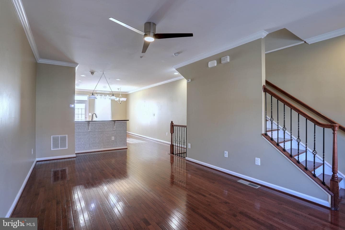 4641 Hudson Street photo 10