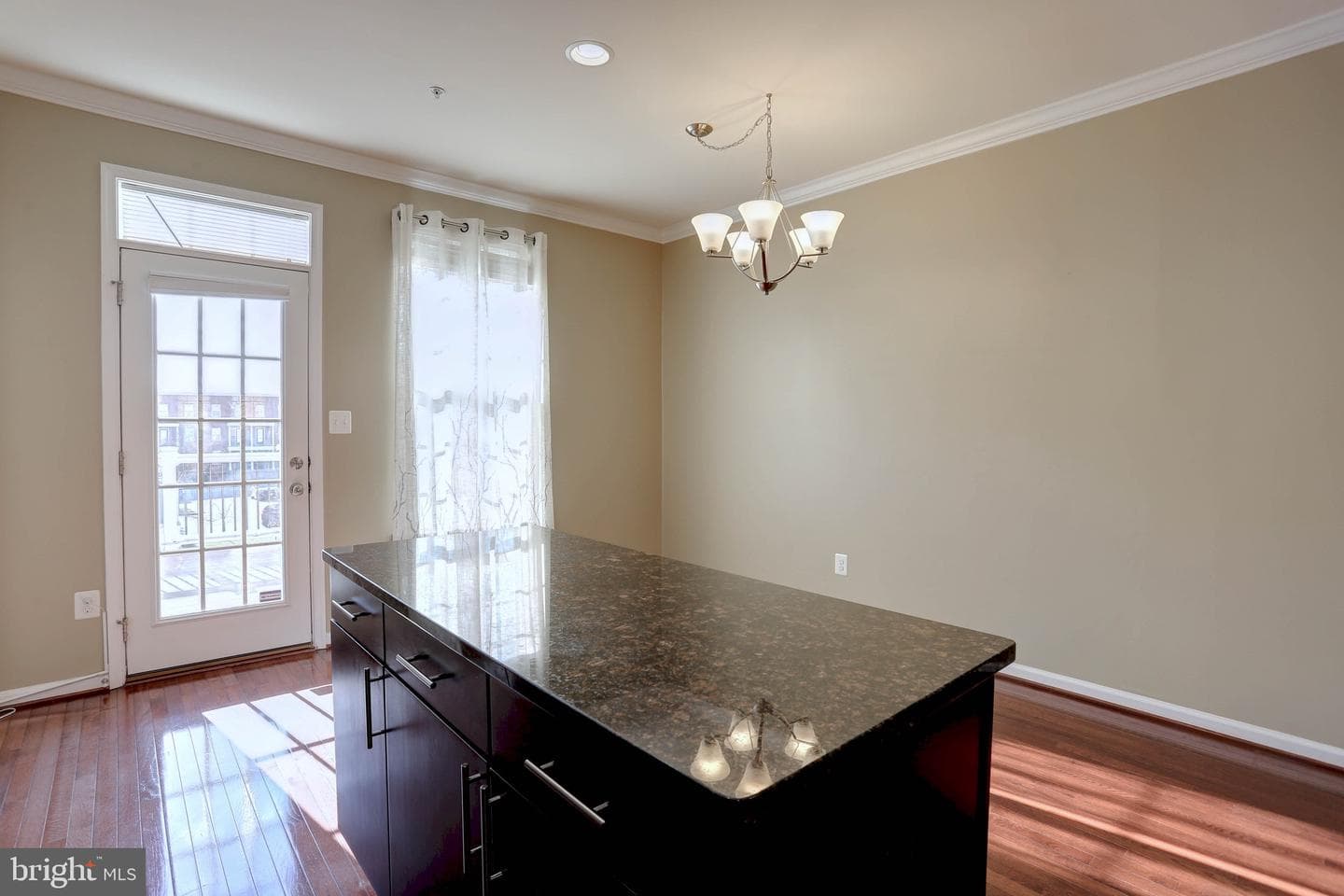 4641 Hudson Street photo 13