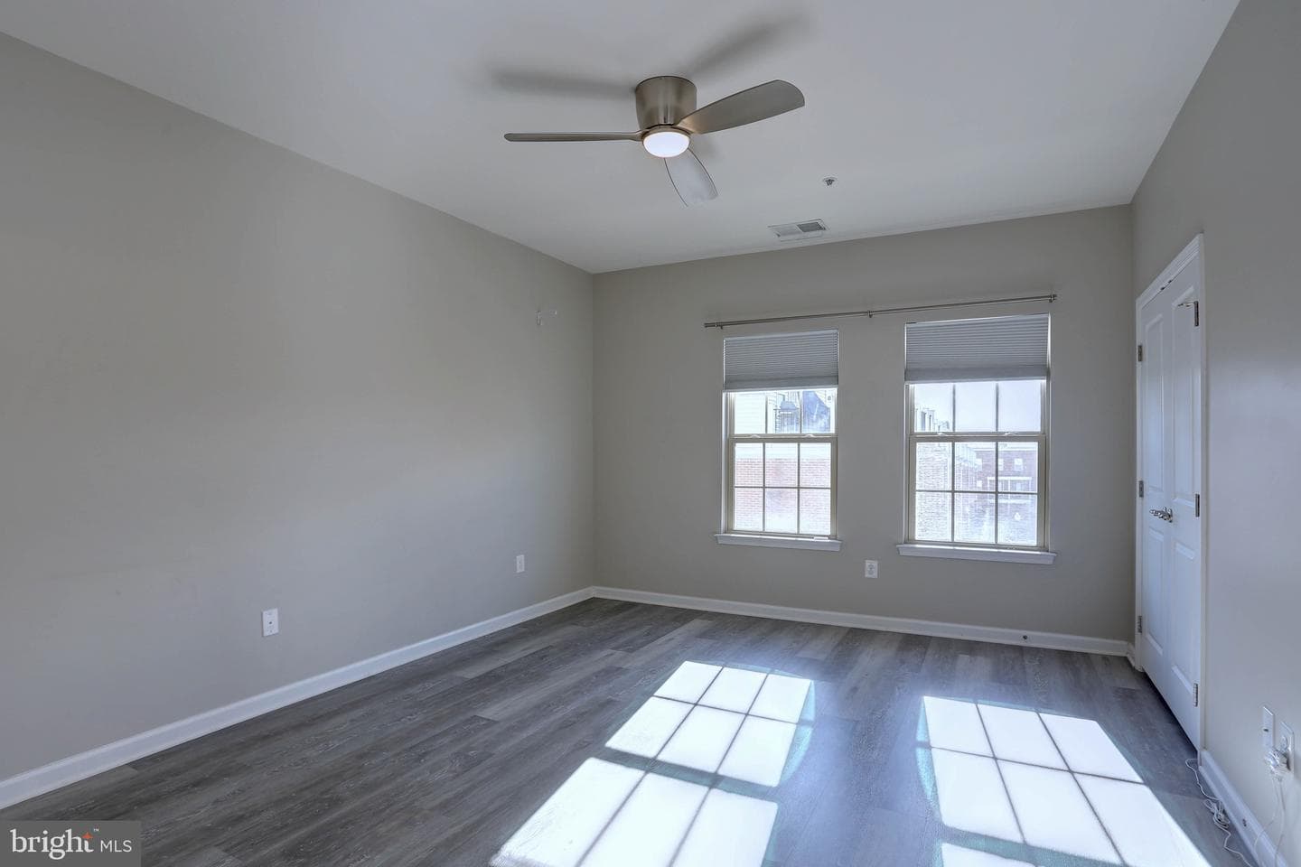 4641 Hudson Street photo 14