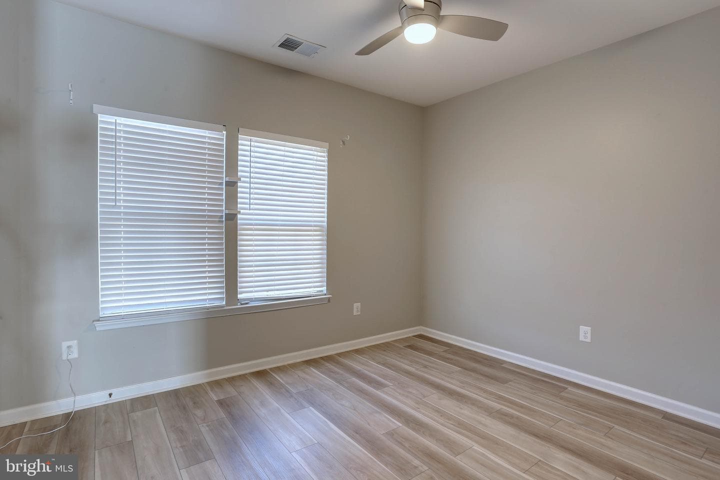 4641 Hudson Street photo 18