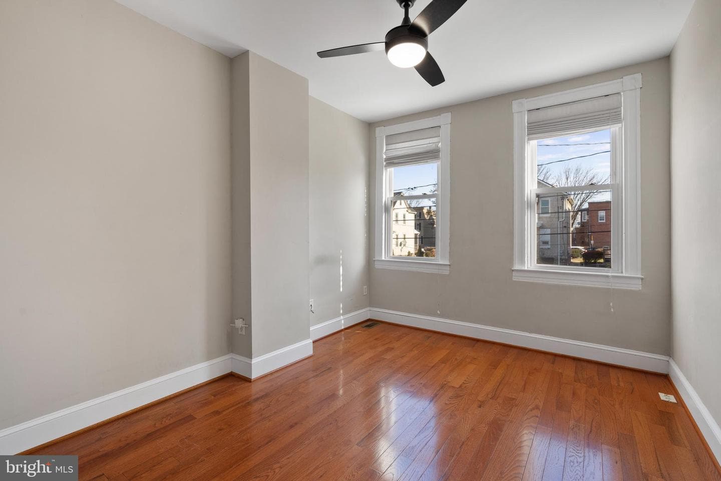 347 Yale Avenue photo 25