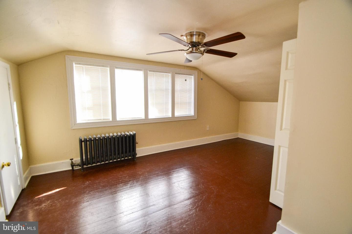 3731 Nortonia Road photo 11