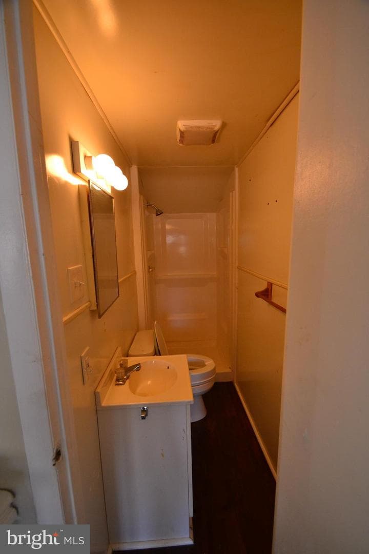 3731 Nortonia Road photo 13