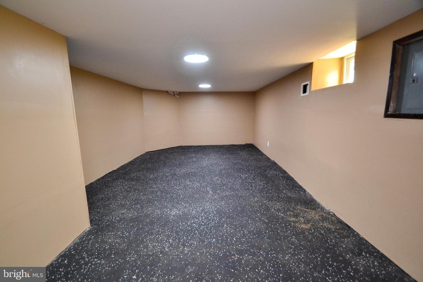 3731 Nortonia Road photo 17