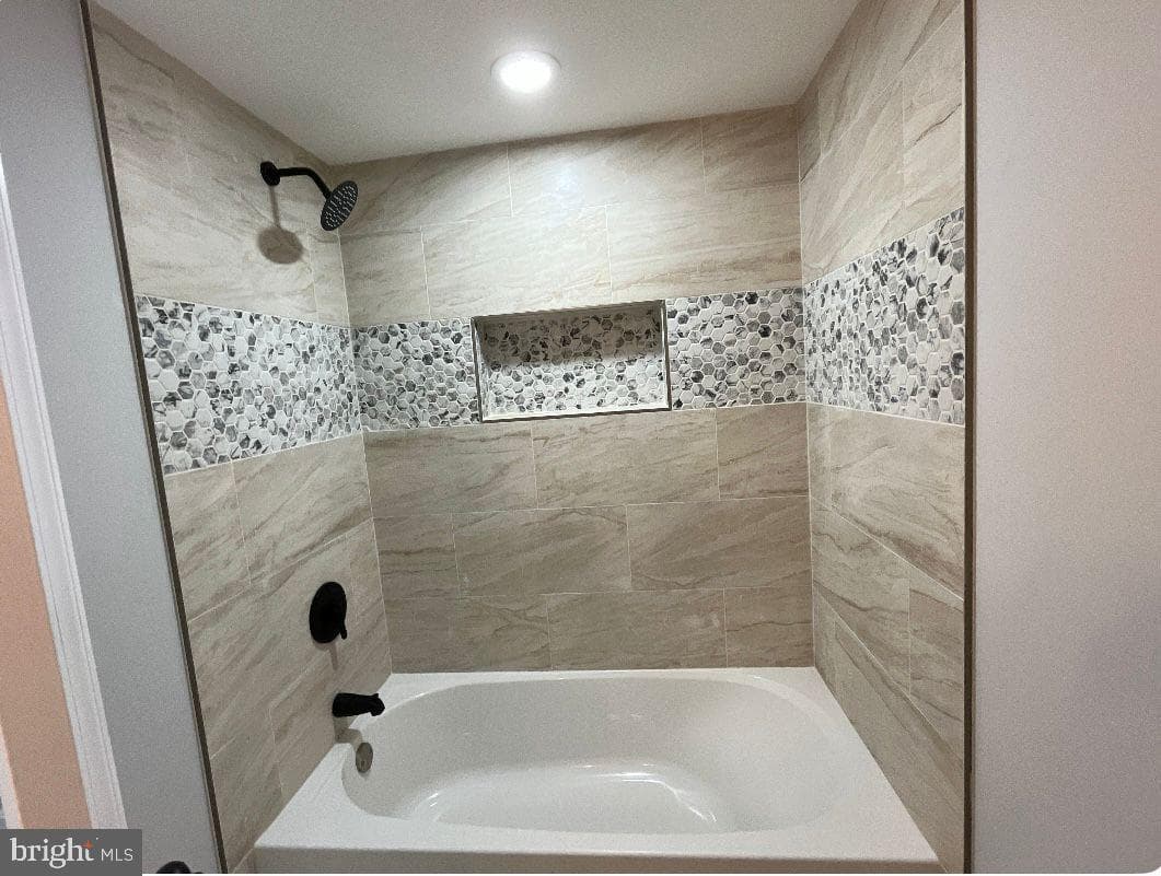 2813 Gwynnview Road photo 6