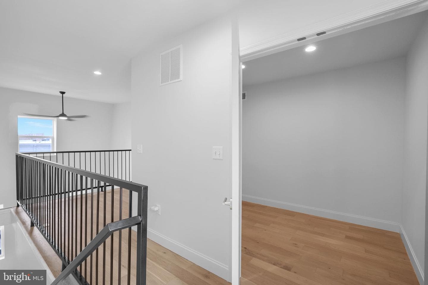 327 N Gilmor Street photo 32