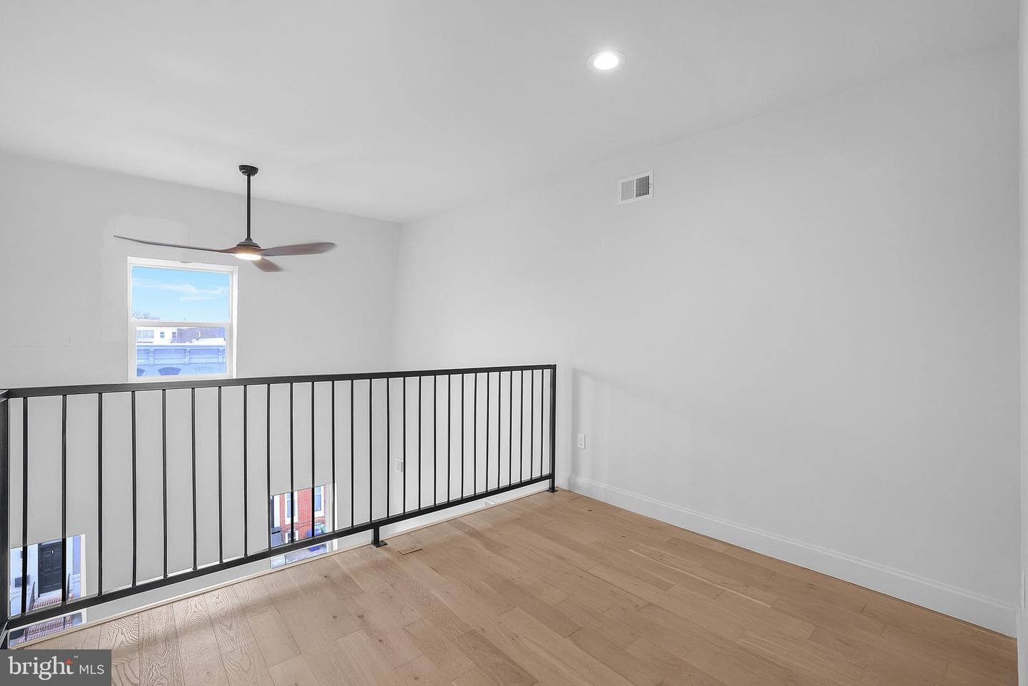 327 N Gilmor Street photo 34