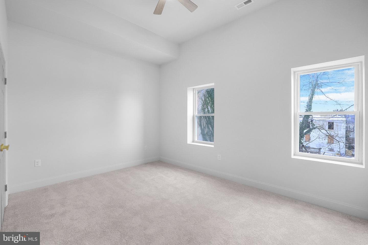 327 N Gilmor Street photo 41