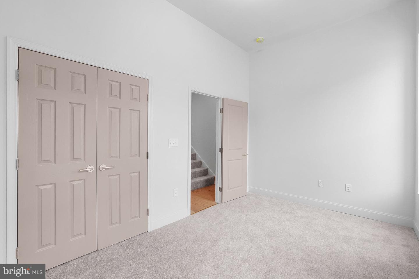 327 N Gilmor Street photo 47
