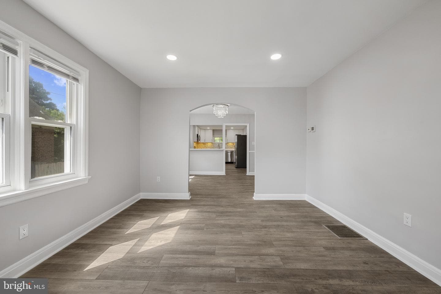 4911 Lasalle Avenue photo 14