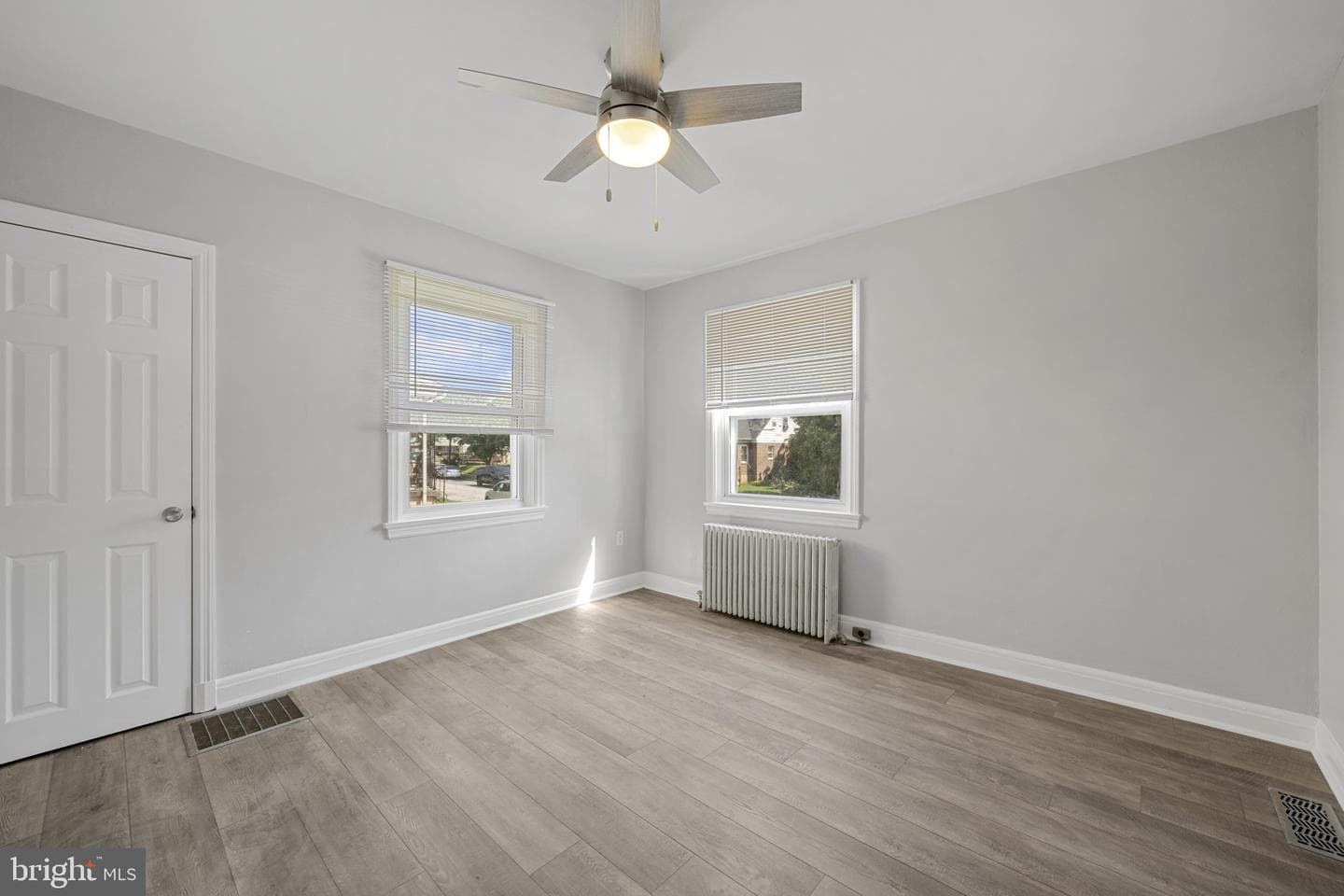 4911 Lasalle Avenue photo 31