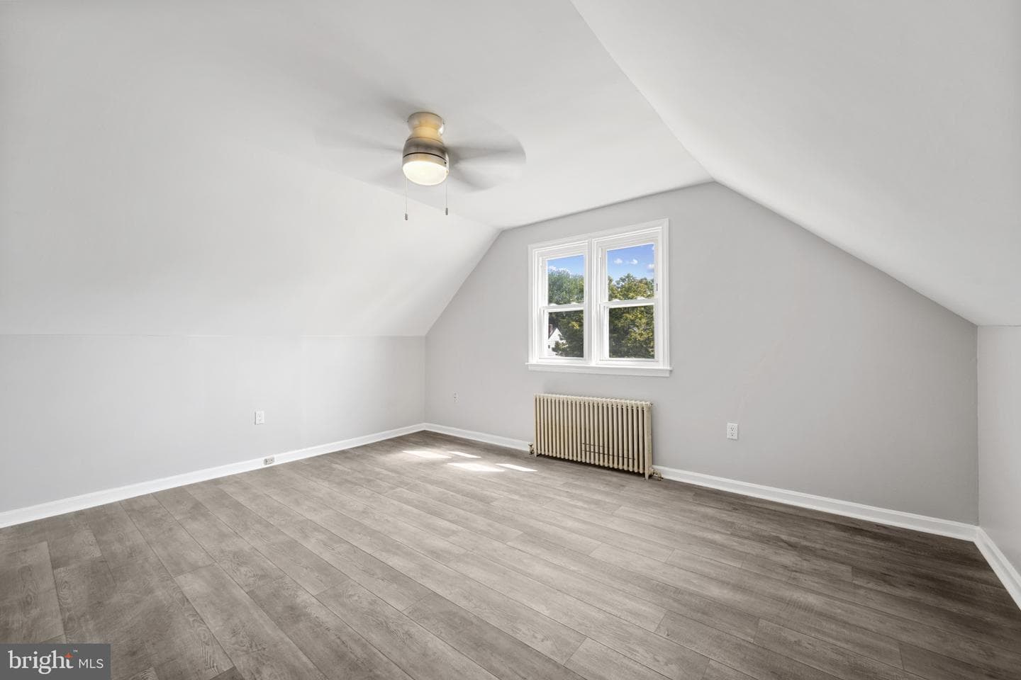 4911 Lasalle Avenue photo 39