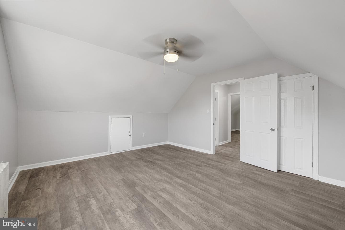 4911 Lasalle Avenue photo 41