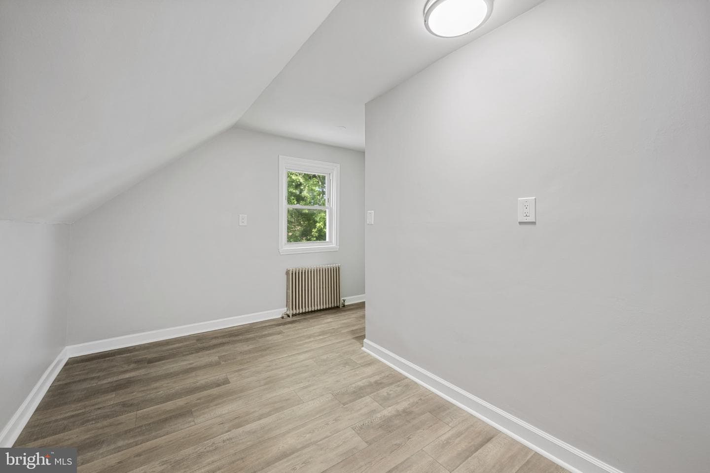 4911 Lasalle Avenue photo 46