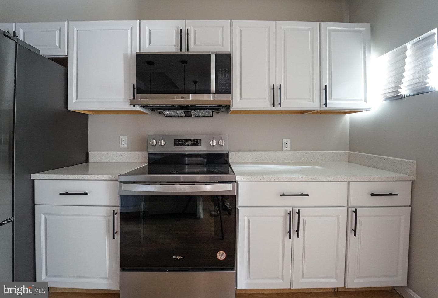 2829 Baker Street photo 10
