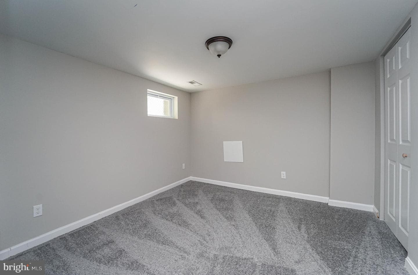 2829 Baker Street photo 23