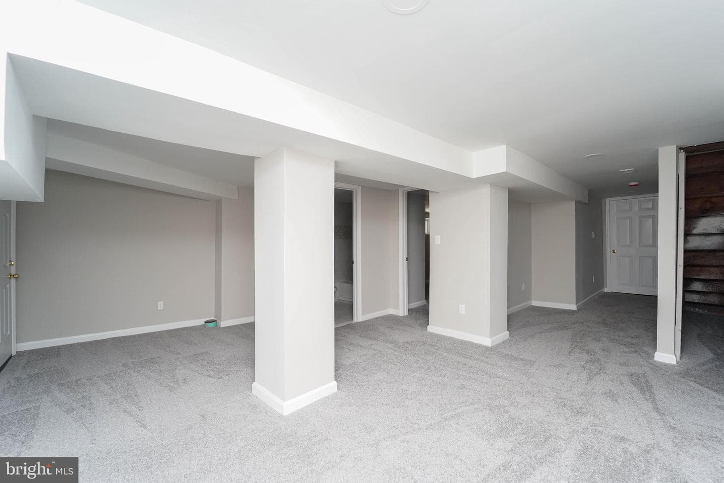 2829 Baker Street photo 25