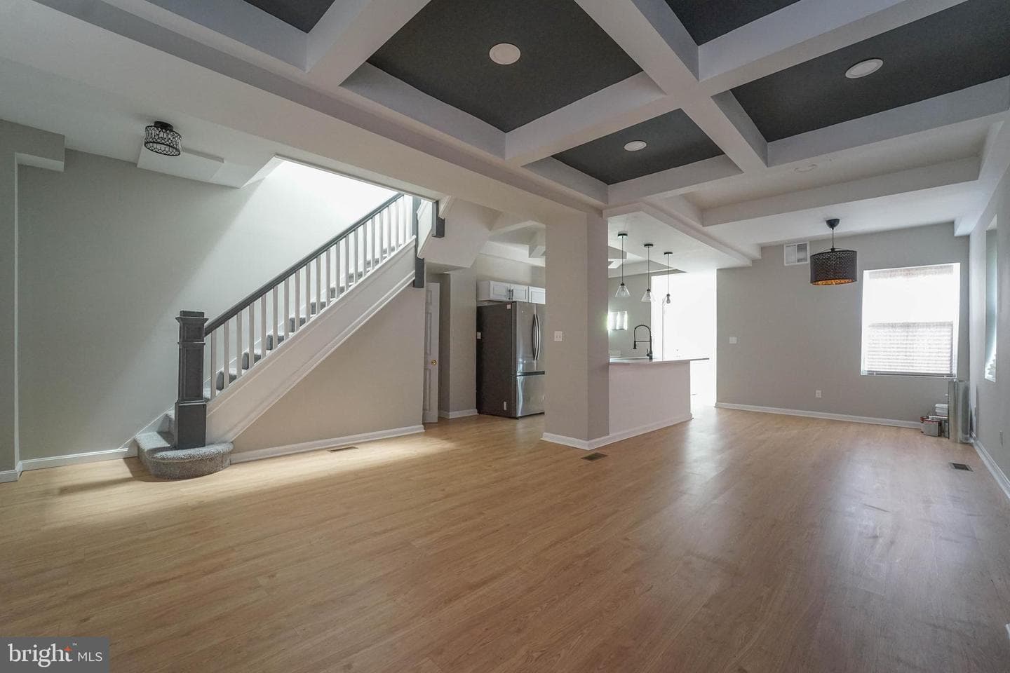 2829 Baker Street photo 6