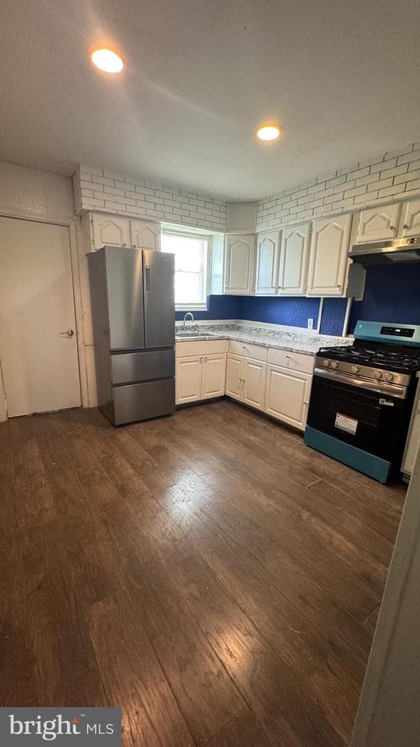 2815 Clifton Avenue photo 7