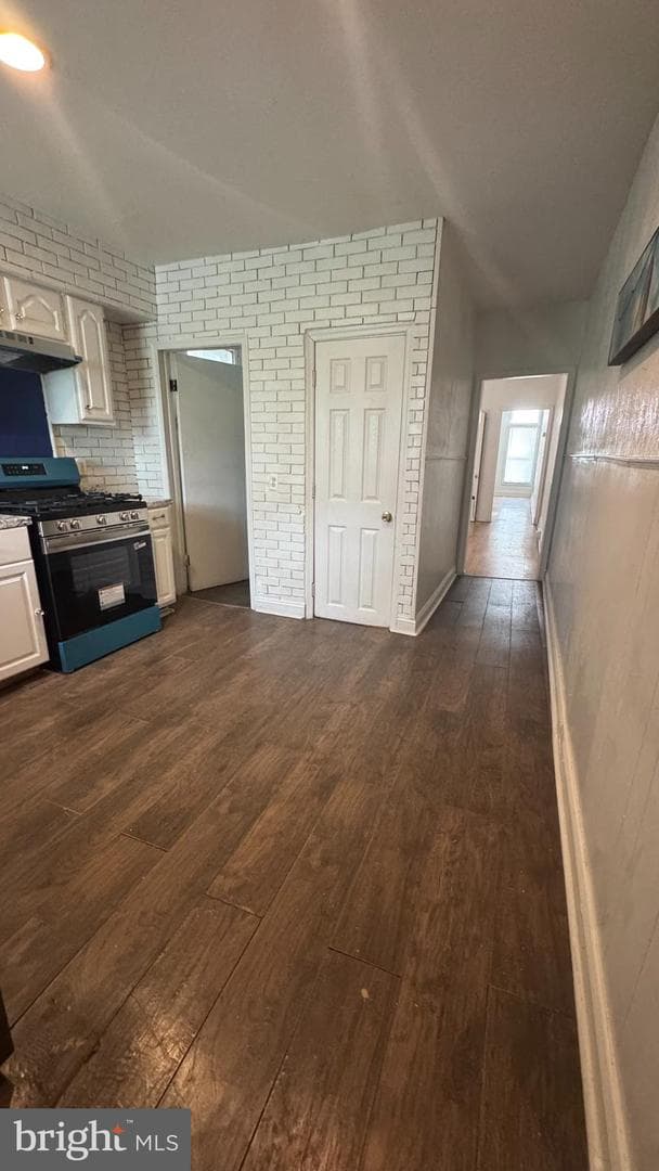 2815 Clifton Avenue photo 8