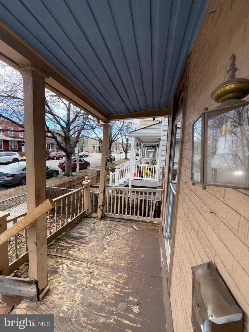 3113 Barclay Street photo 4