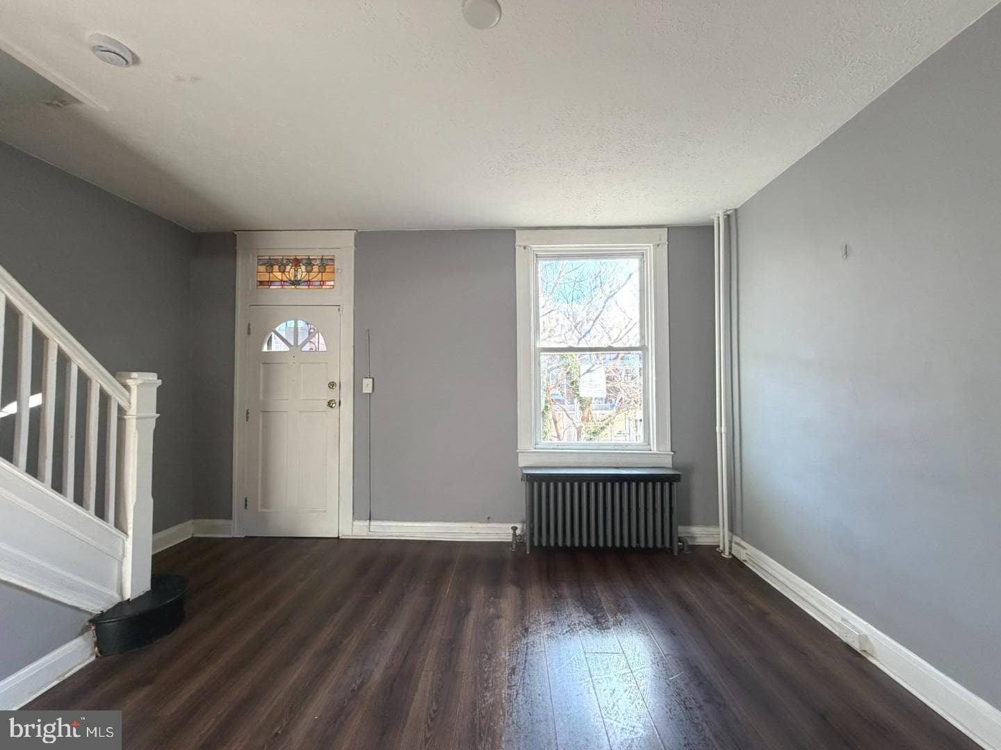 724 E 37th Street photo 3