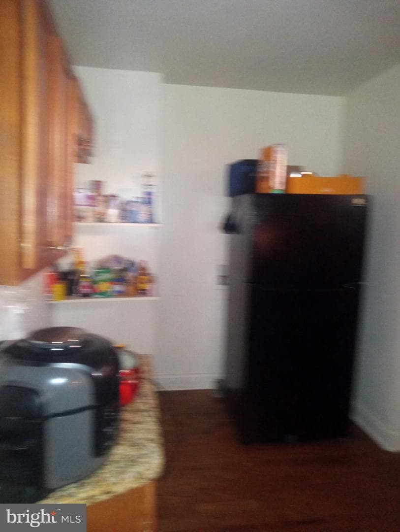 2823 Erdman Avenue photo 5