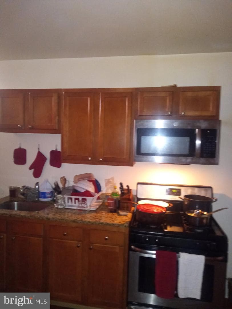 2823 Erdman Avenue photo 7