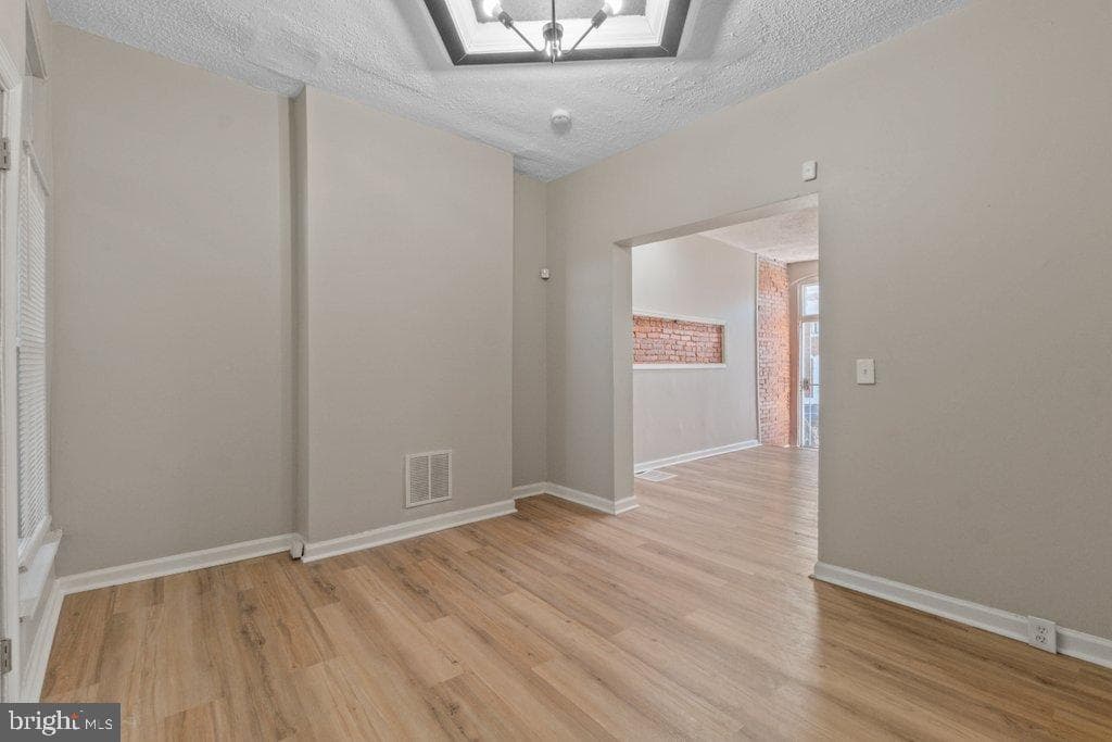 29 N Bentalou Street photo 12