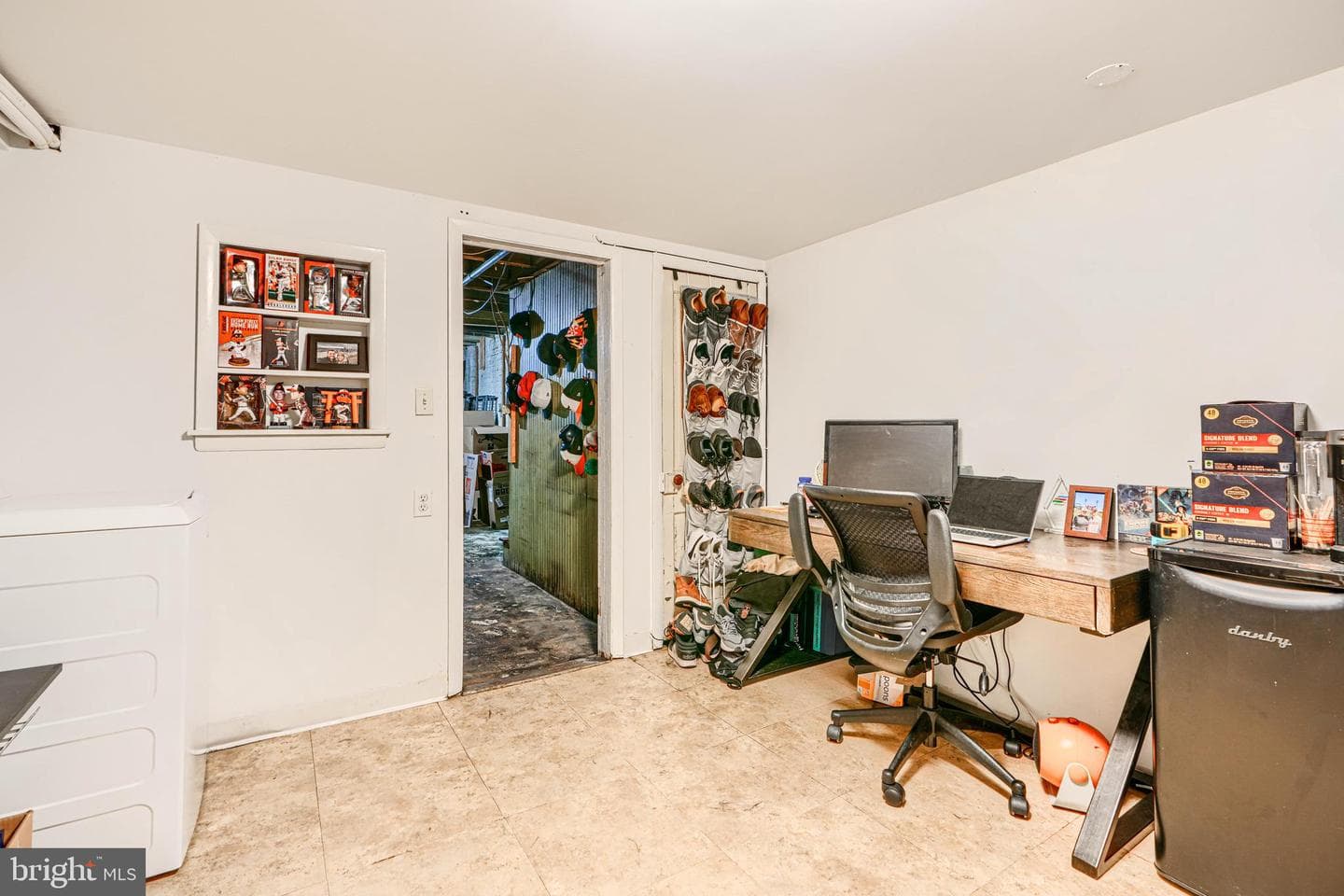 610 S East Avenue photo 37