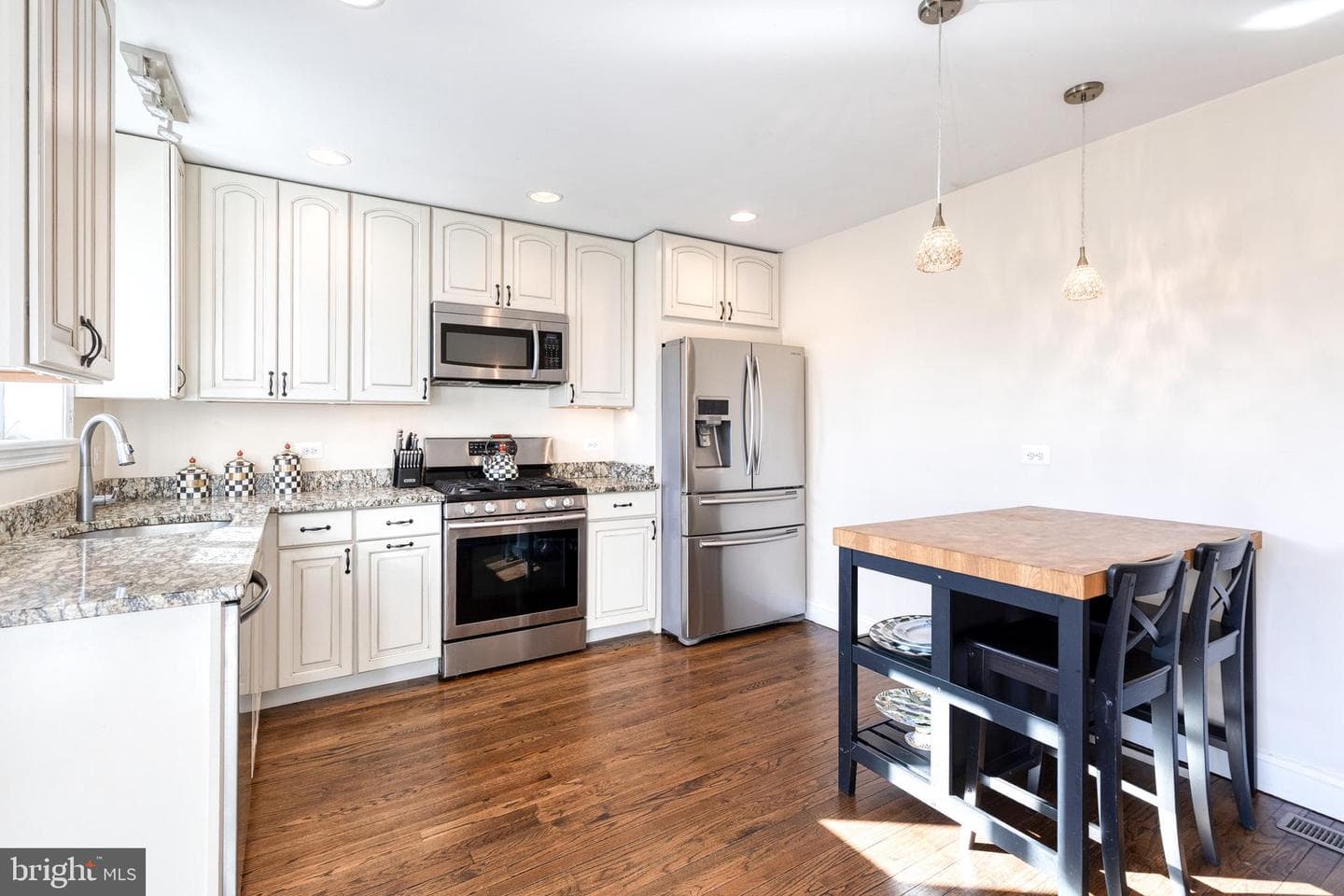 1205 Roland Heights Avenue photo 9