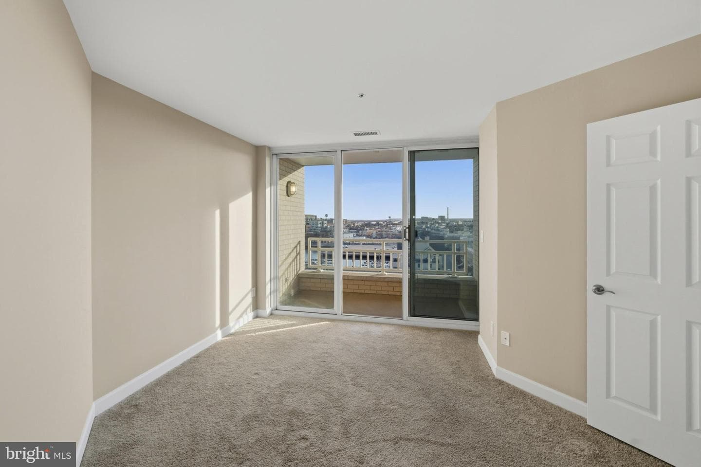 100 Harborview Drive #814 photo 20