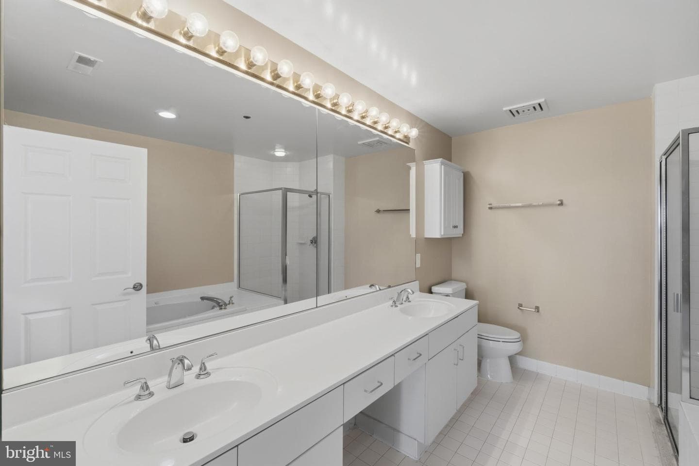 100 Harborview Drive #814 photo 22