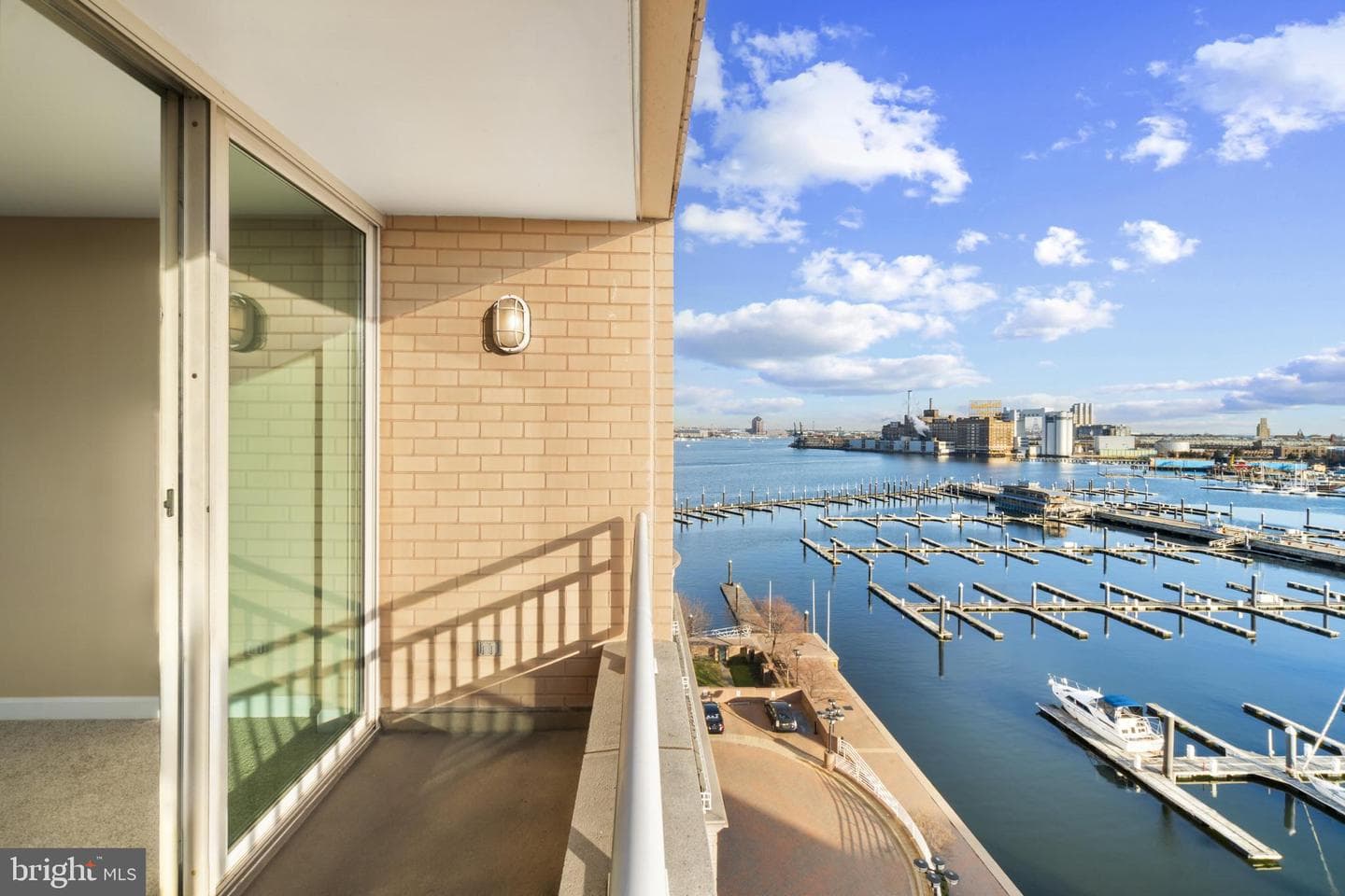 100 Harborview Drive #814 photo 25