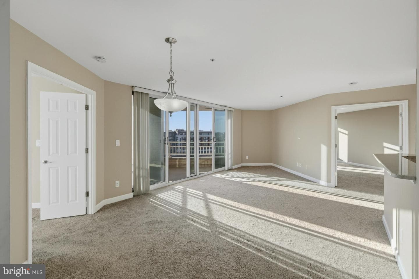 100 Harborview Drive #814 photo 5