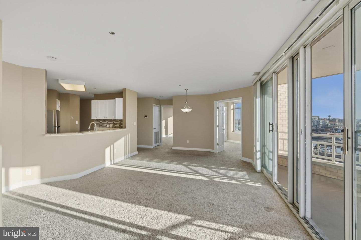 100 Harborview Drive #814 photo 9