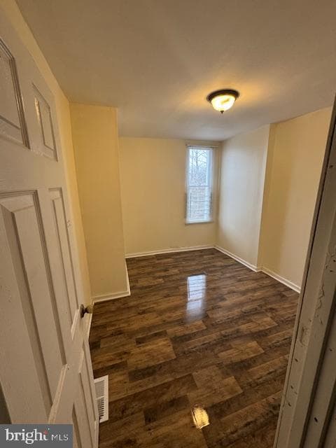 2540 Greenmount Avenue photo 14