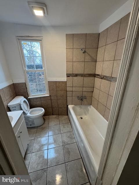 2540 Greenmount Avenue photo 16