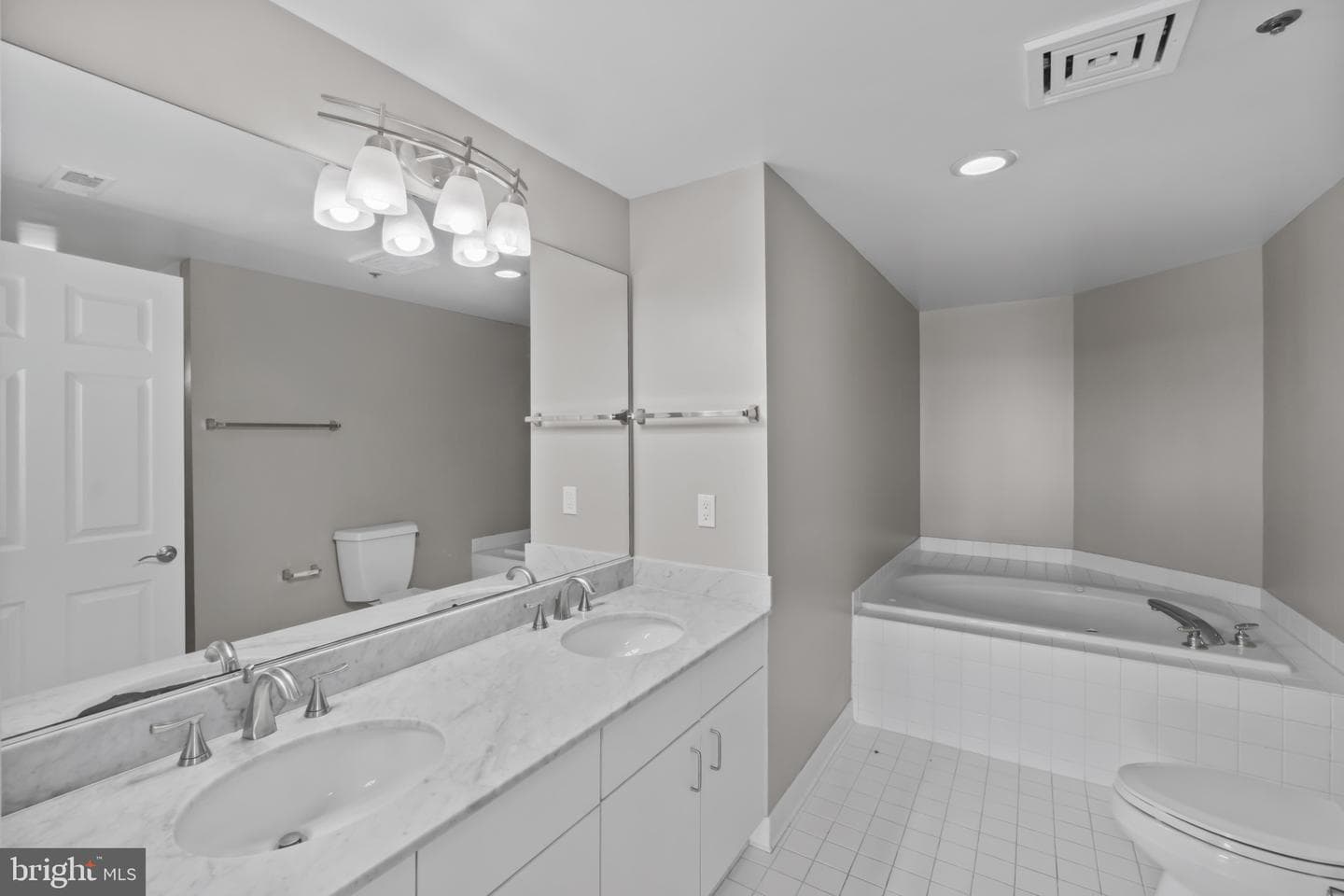 100 Harborview Drive #202 photo 27